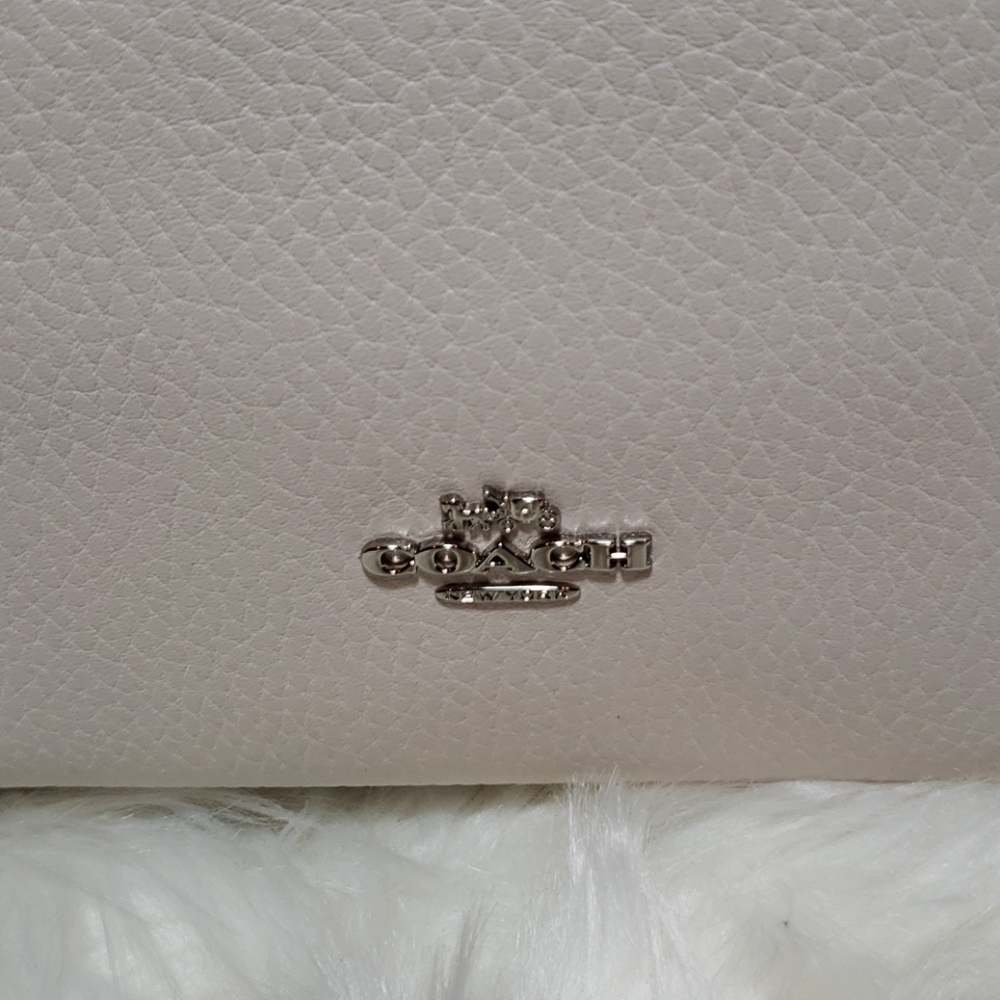 Designer Handbag - Picture 3 of 13